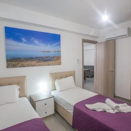 - Schoenes Fuer 10 Personen By Interhome Protaras