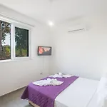 - Schoenes Fuer 10 Personen By Interhome