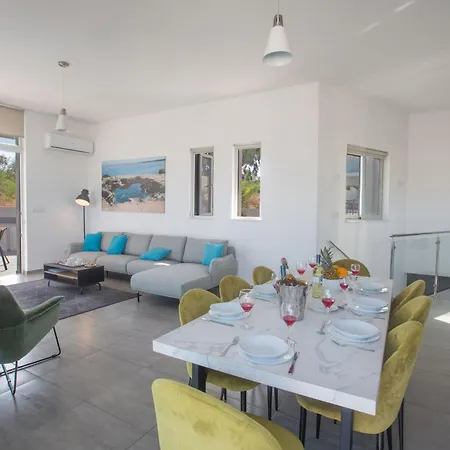 Casa vacanze - Schoenes Fuer 10 Personen By Interhome *