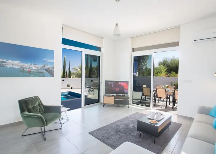 - Schoenes Fuer 10 Personen By Interhome * Protaras